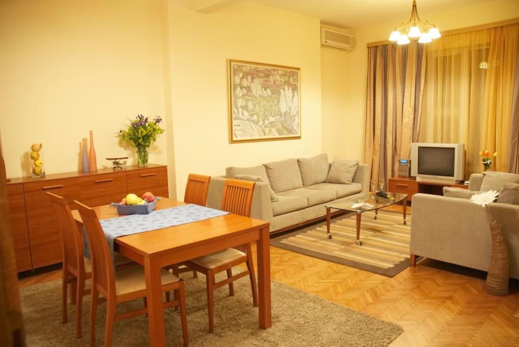 Alegra Apartment In Sofia Downtown Exteriör bild